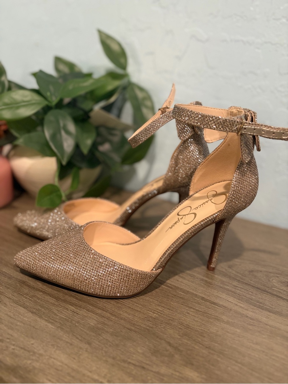 Jessica Simpson Sparkling Gold-Ankle Strap Pointed Heels (NEVER WORN)